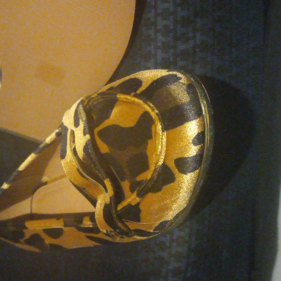 Ladies Shoes - Picture 3 of 5